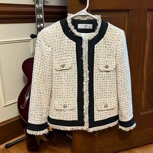 Elegant Chanel-style Tahari jacket, barely worn!